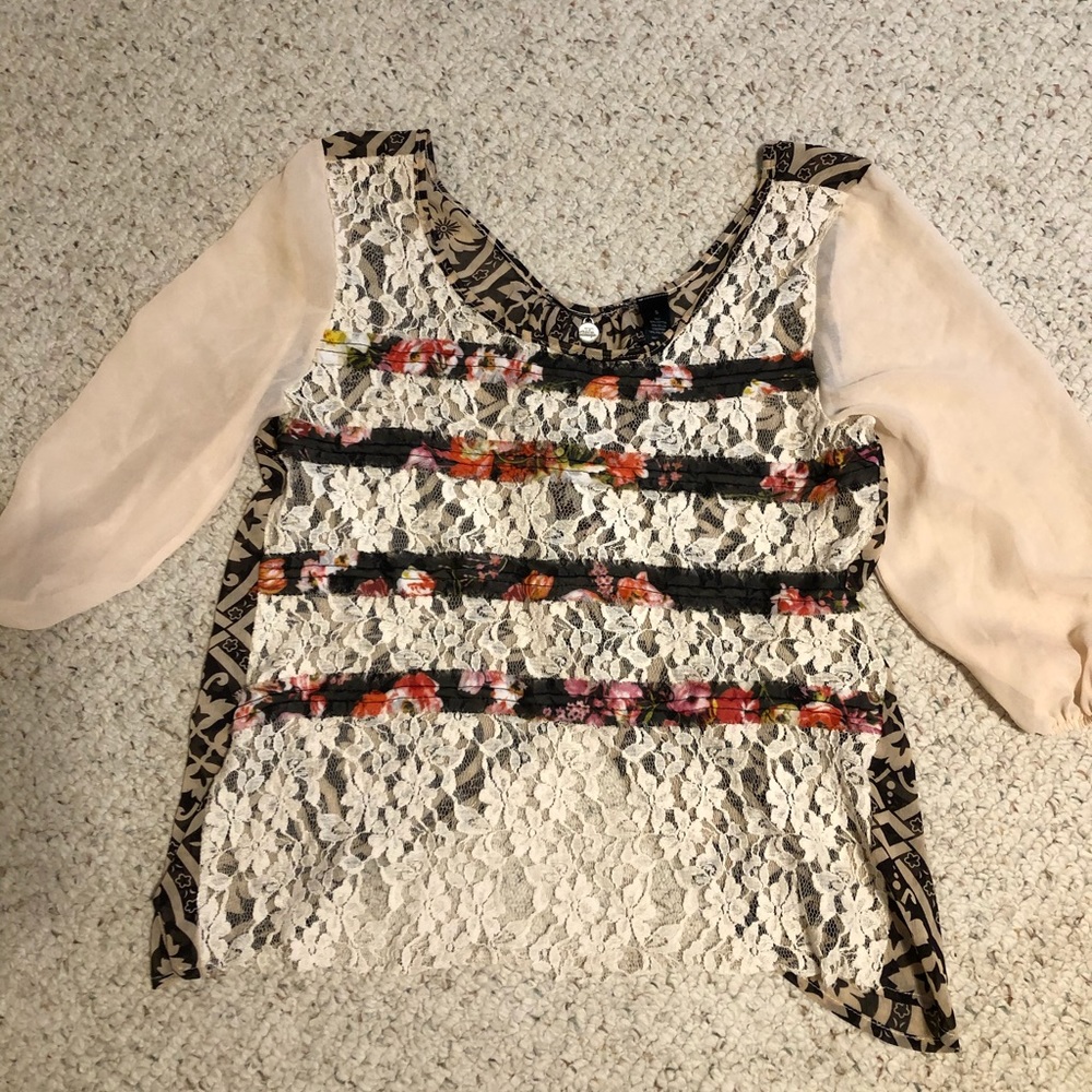 BKE boutique Lacey shirt